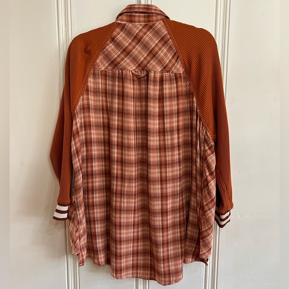 URBAN OUTFITTERS Flannel - Picture 2 of 2